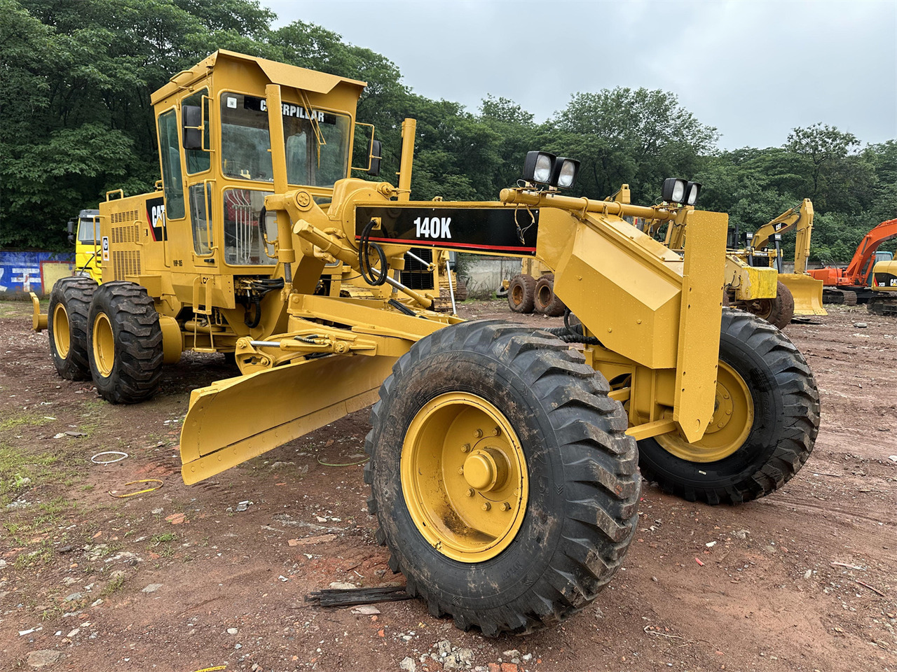 CATERPILLAR 140K - Niveleuse: photos 2 CATERPILLAR 140K - Niveleuse: photos 2