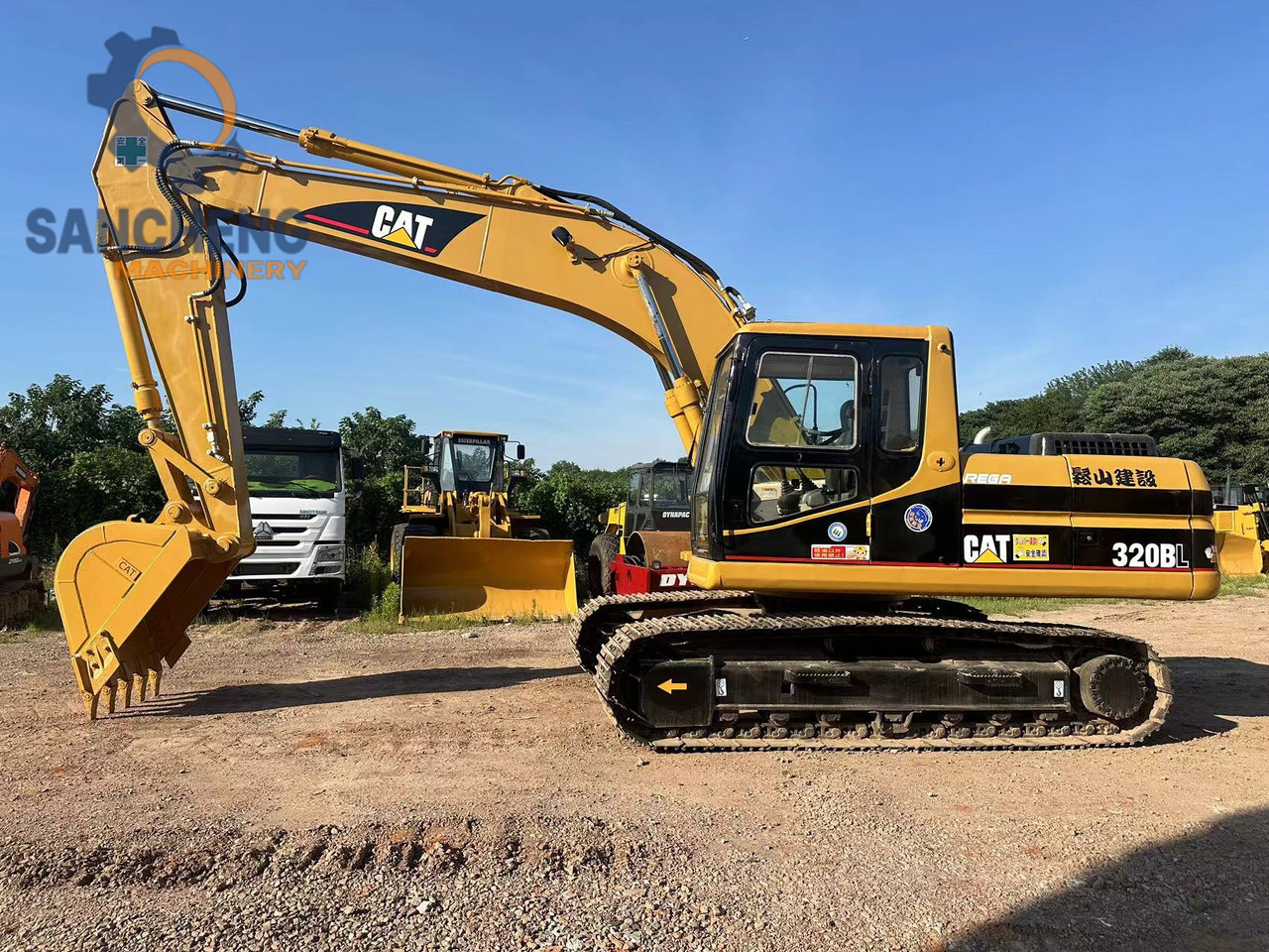 CATERPILLAR 320B - Pelle sur chenille: photos 3 CATERPILLAR 320B - Pelle sur chenille: photos 3