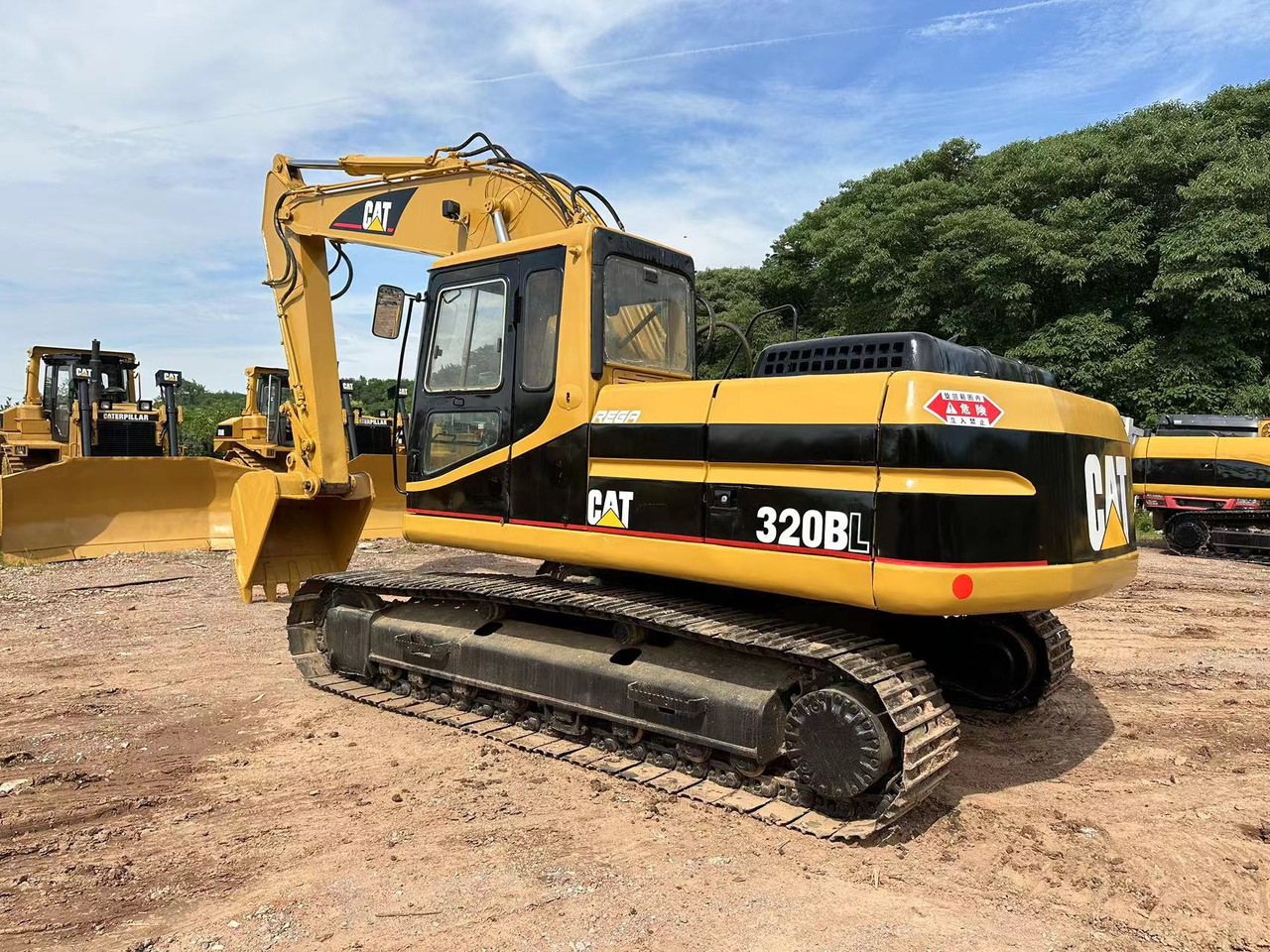 CATERPILLAR 320BL - Pelle sur chenille: photos 1 CATERPILLAR 320BL - Pelle sur chenille: photos 1