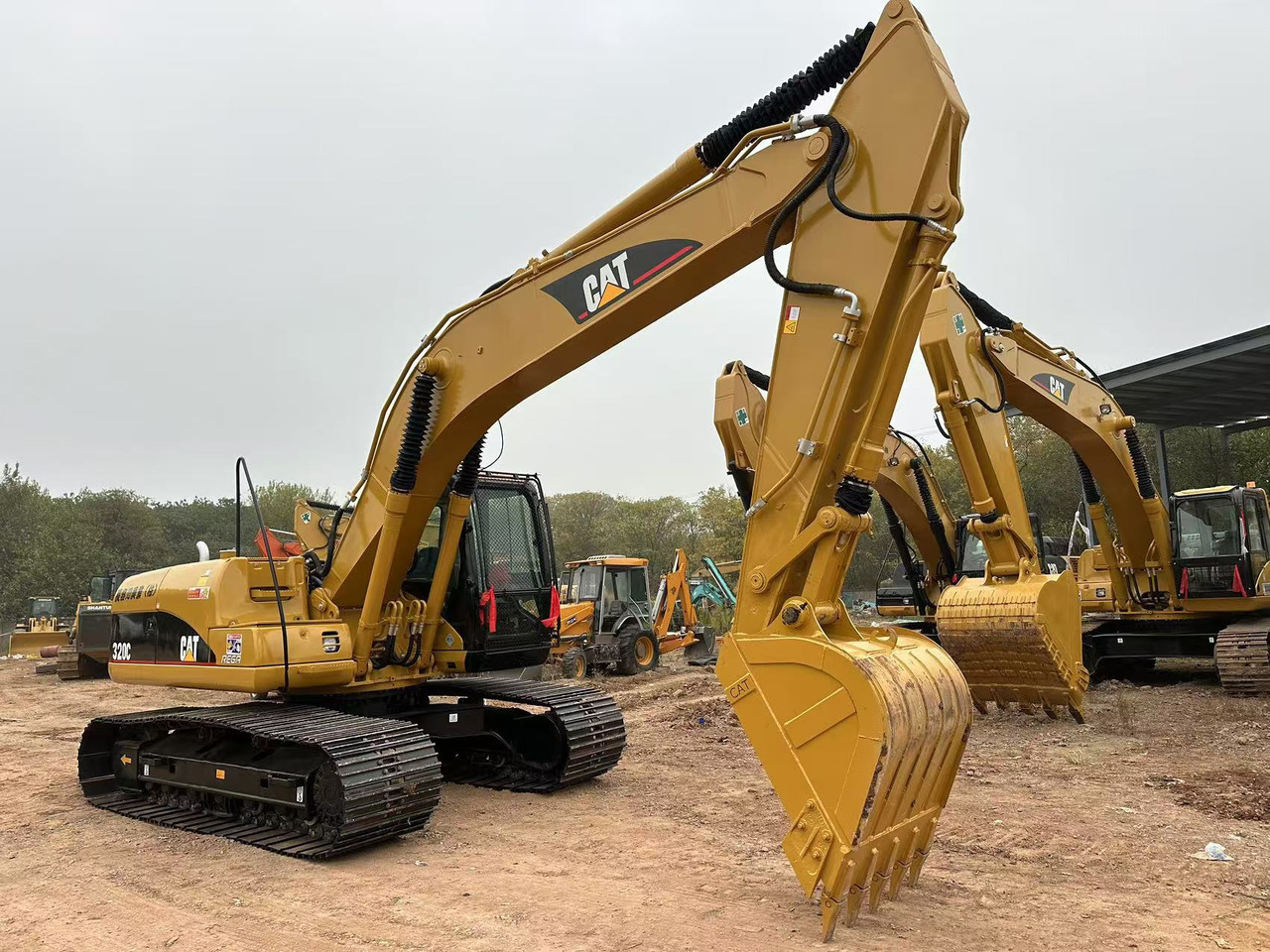 Crédit-bail de CATERPILLAR 320C CATERPILLAR 320C: photos 6