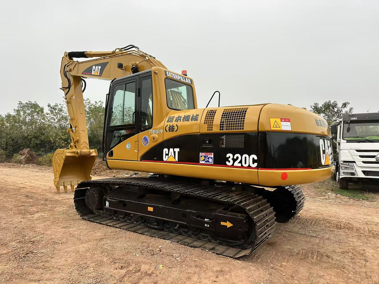 CATERPILLAR 320C - Pelle sur chenille: photos 4 CATERPILLAR 320C - Pelle sur chenille: photos 4