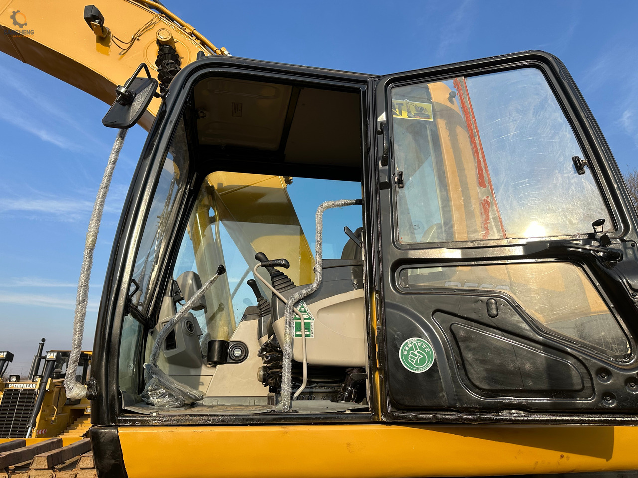 CATERPILLAR 320CL - Excavatrice amphibie: photos 4 CATERPILLAR 320CL - Excavatrice amphibie: photos 4