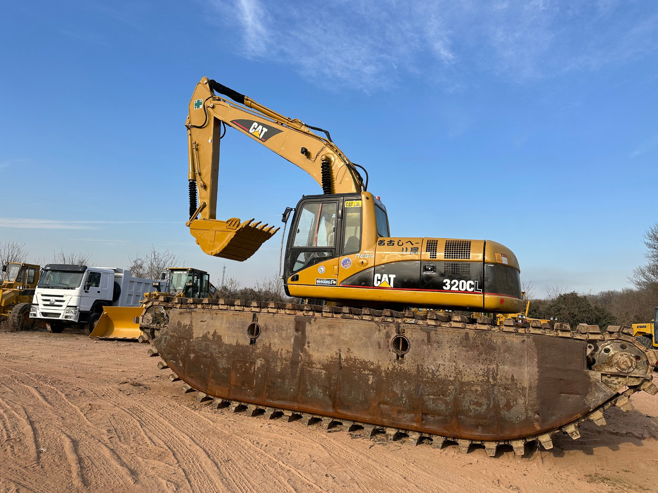 CATERPILLAR 320CL - Excavatrice amphibie: photos 2 CATERPILLAR 320CL - Excavatrice amphibie: photos 2