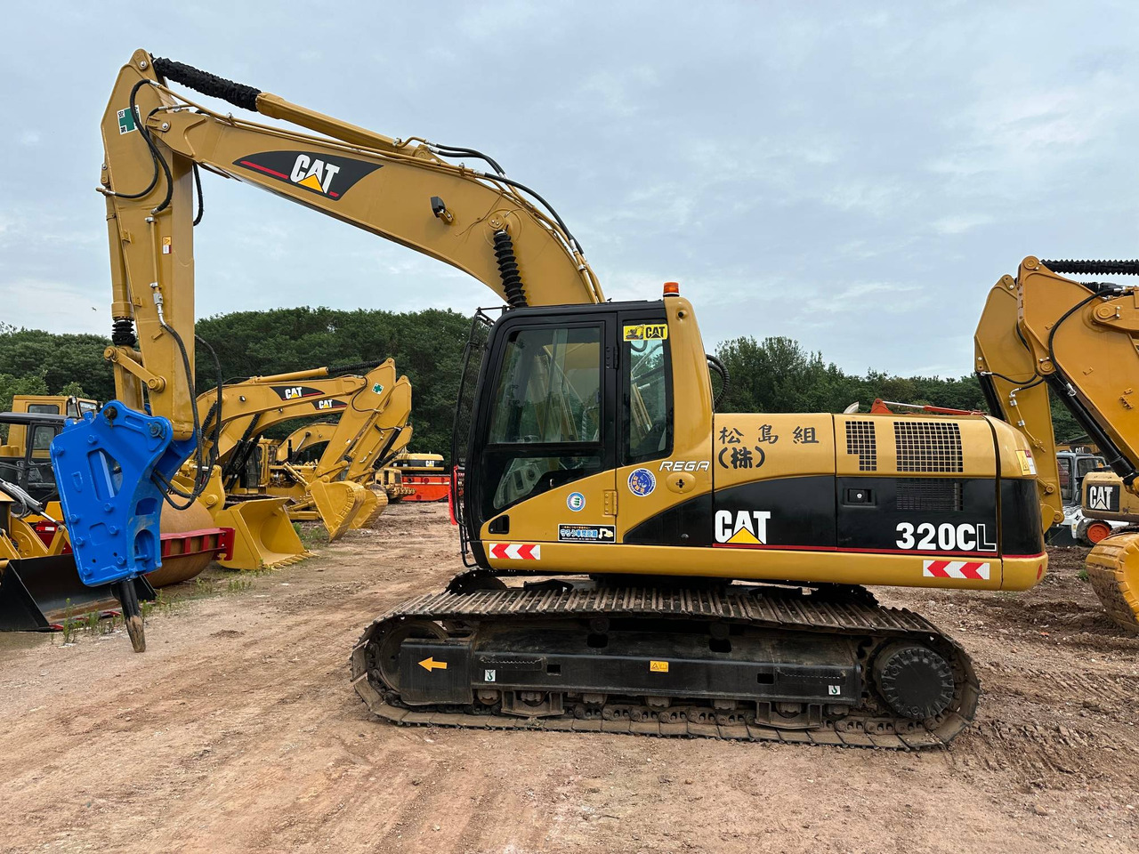 CATERPILLAR 320CL - Pelle sur chenille: photos 5 CATERPILLAR 320CL - Pelle sur chenille: photos 5