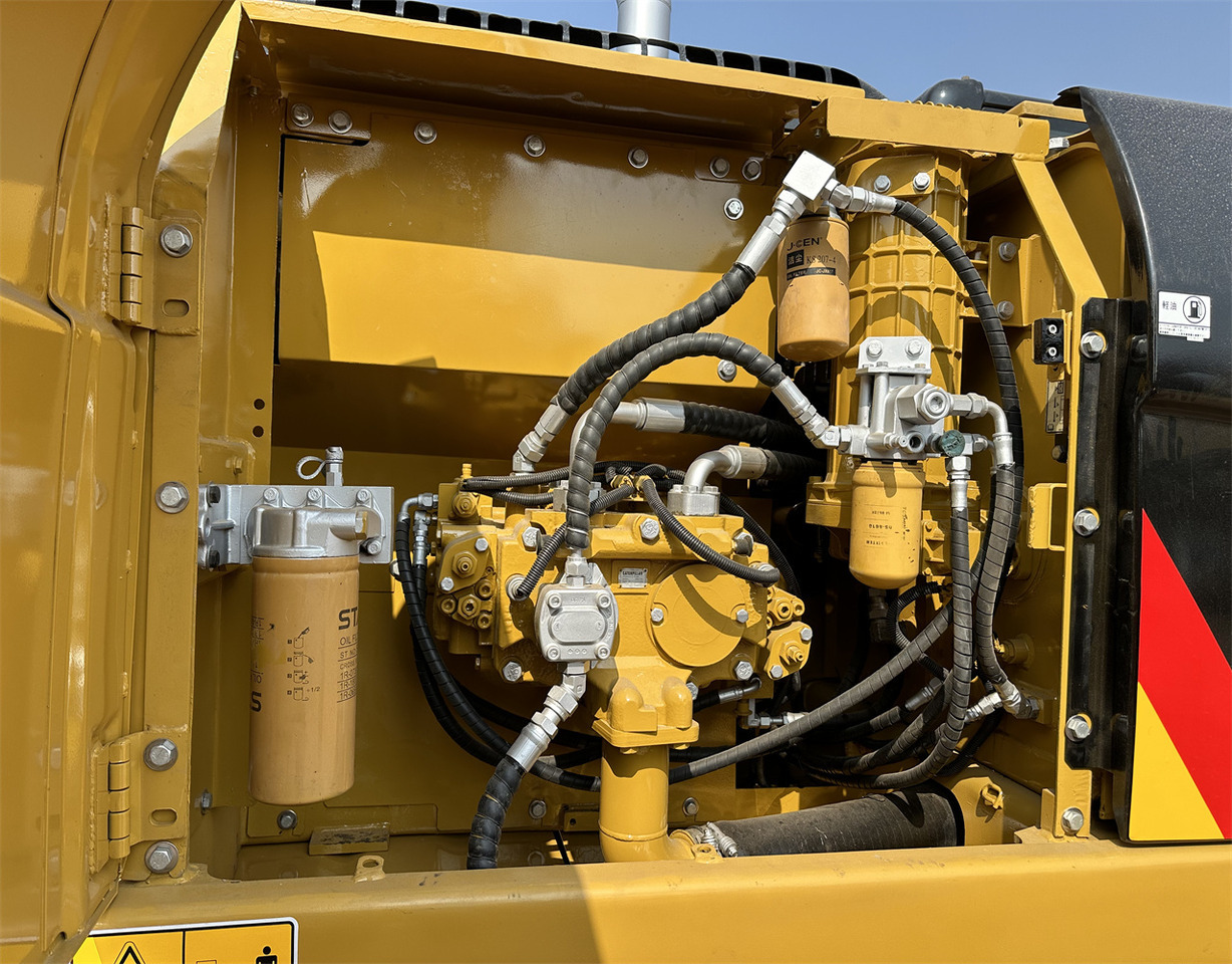 Pelle sur chenille CATERPILLAR 320D2L: photos 9