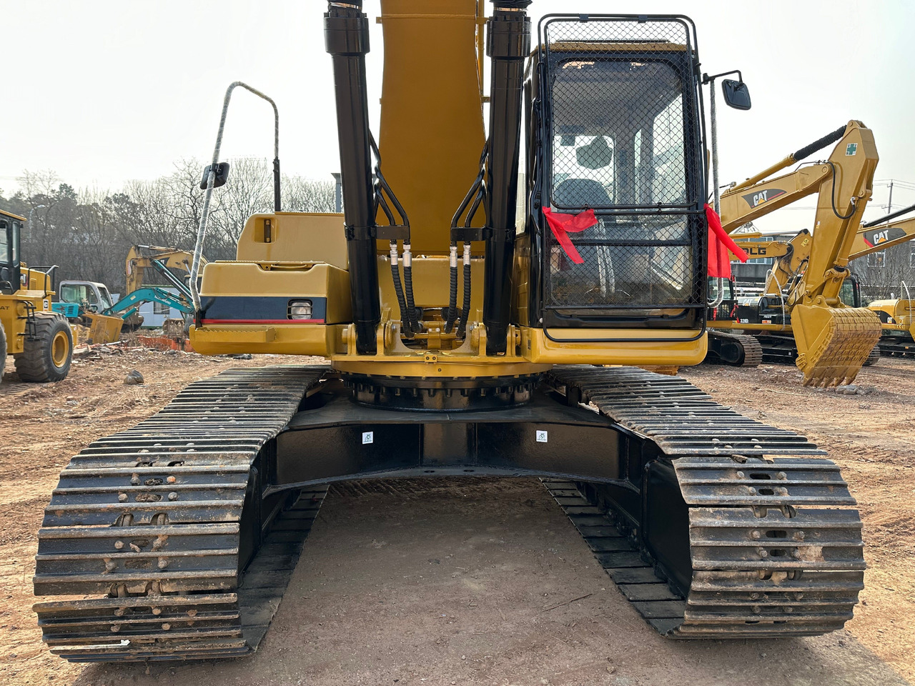 CATERPILLAR 330BL - Pelle sur chenille: photos 5 CATERPILLAR 330BL - Pelle sur chenille: photos 5