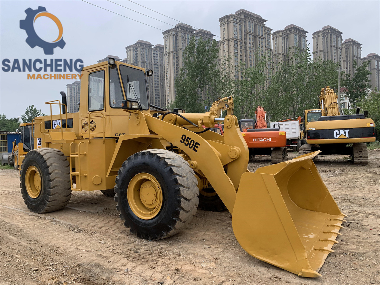 CATERPILLAR 950E - Chargeuse sur pneus: photos 1 CATERPILLAR 950E - Chargeuse sur pneus: photos 1