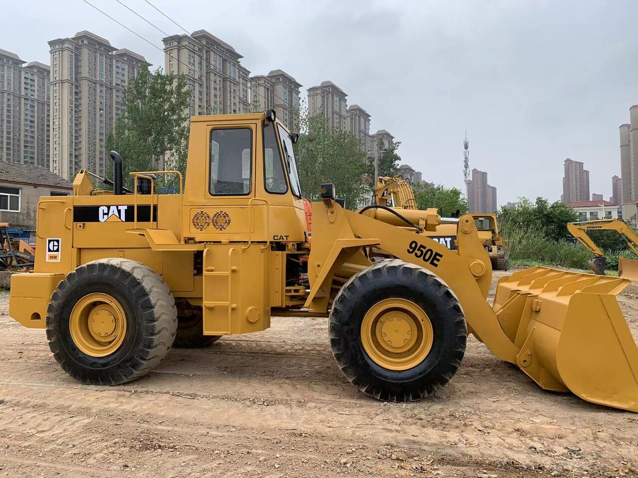 CATERPILLAR 950E - Chargeuse sur pneus: photos 3 CATERPILLAR 950E - Chargeuse sur pneus: photos 3