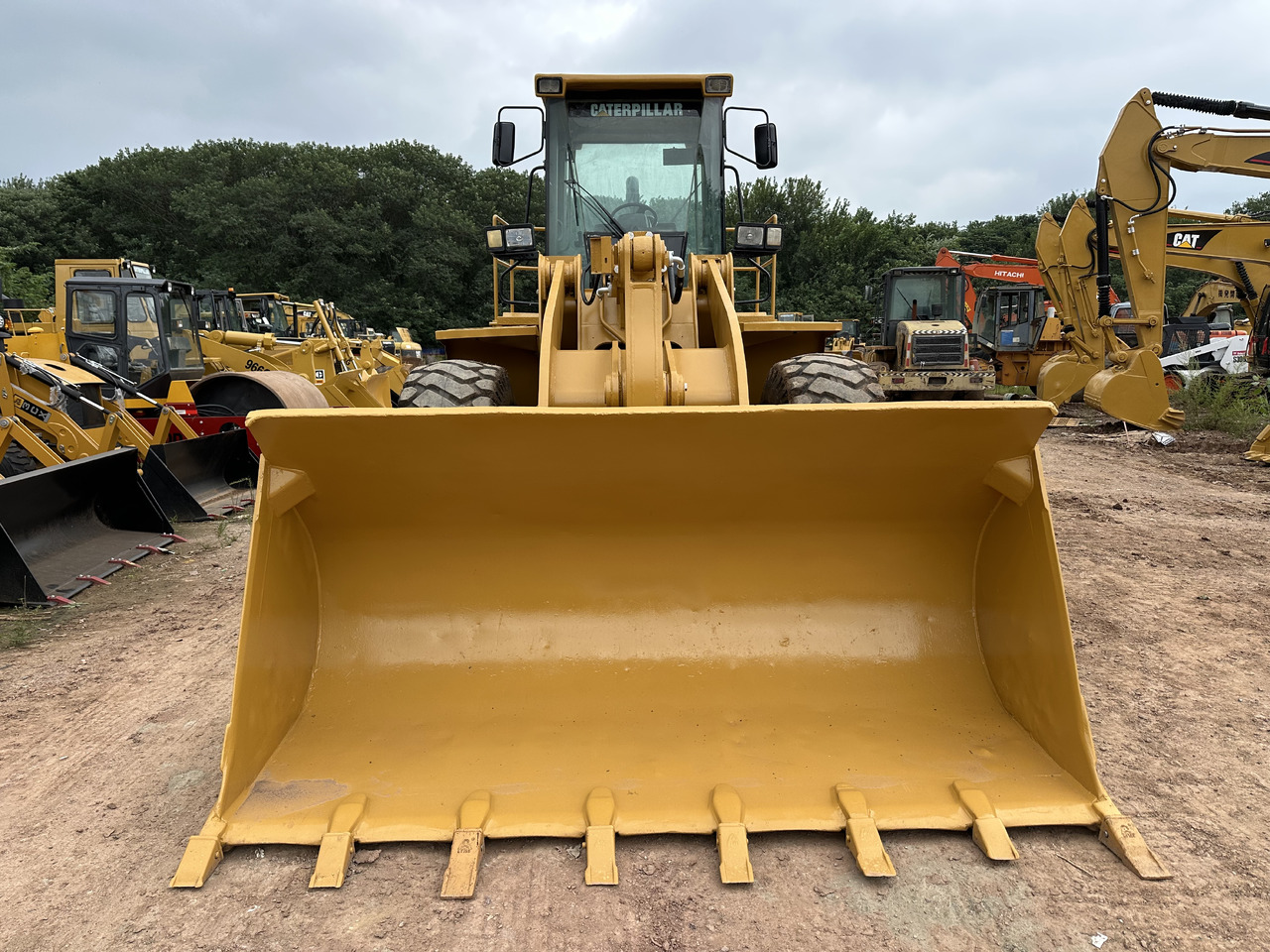 CATERPILLAR 950G - Chargeuse sur pneus: photos 4 CATERPILLAR 950G - Chargeuse sur pneus: photos 4