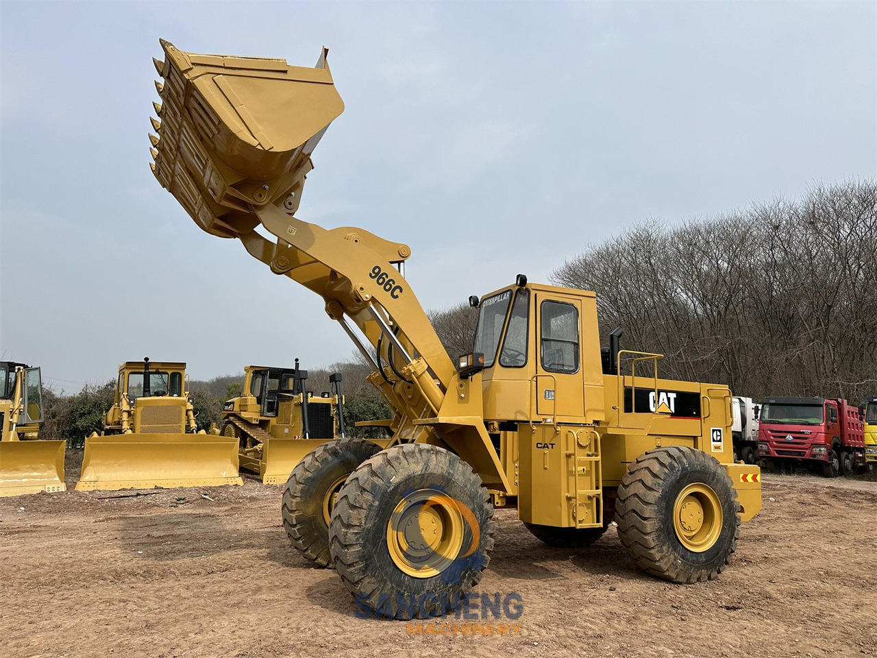 CATERPILLAR 966C - Chargeuse sur pneus: photos 2 CATERPILLAR 966C - Chargeuse sur pneus: photos 2