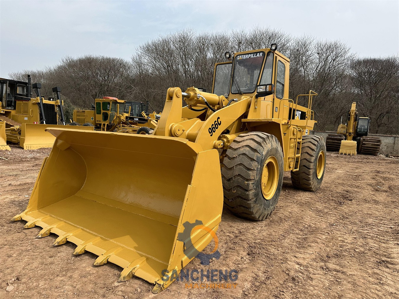 Chargeuse sur pneus CATERPILLAR 966C: photos 10