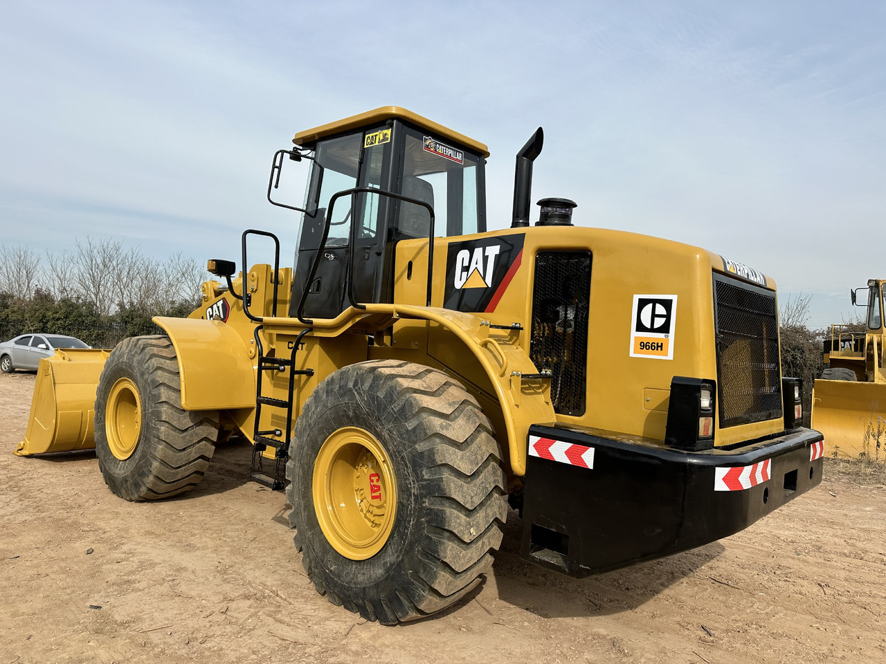 CATERPILLAR 966H - Chargeuse sur pneus: photos 4 CATERPILLAR 966H - Chargeuse sur pneus: photos 4