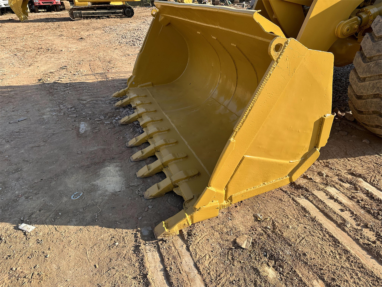 CATERPILLAR 966H wheel loader - Chargeuse sur pneus: photos 5 CATERPILLAR 966H wheel loader - Chargeuse sur pneus: photos 5