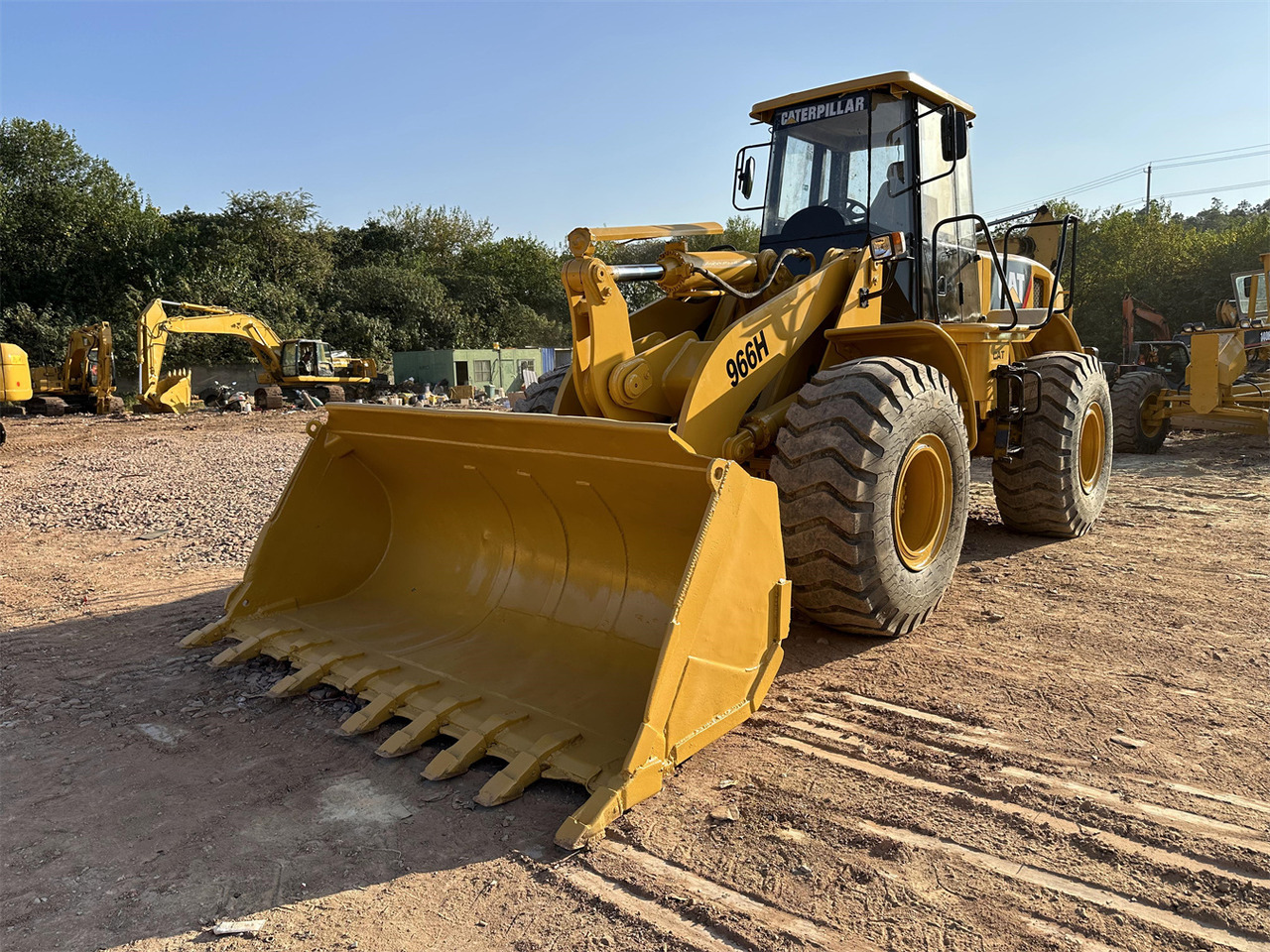CATERPILLAR 966H wheel loader - Chargeuse sur pneus: photos 2 CATERPILLAR 966H wheel loader - Chargeuse sur pneus: photos 2