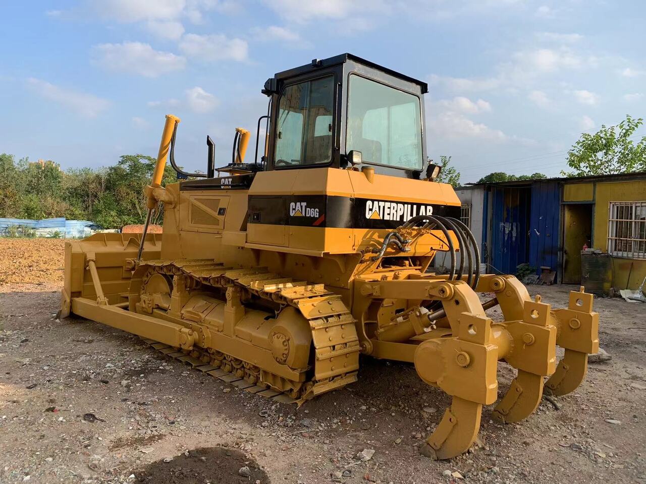 CATERPILLAR D6G - Bulldozer: photos 3 CATERPILLAR D6G - Bulldozer: photos 3