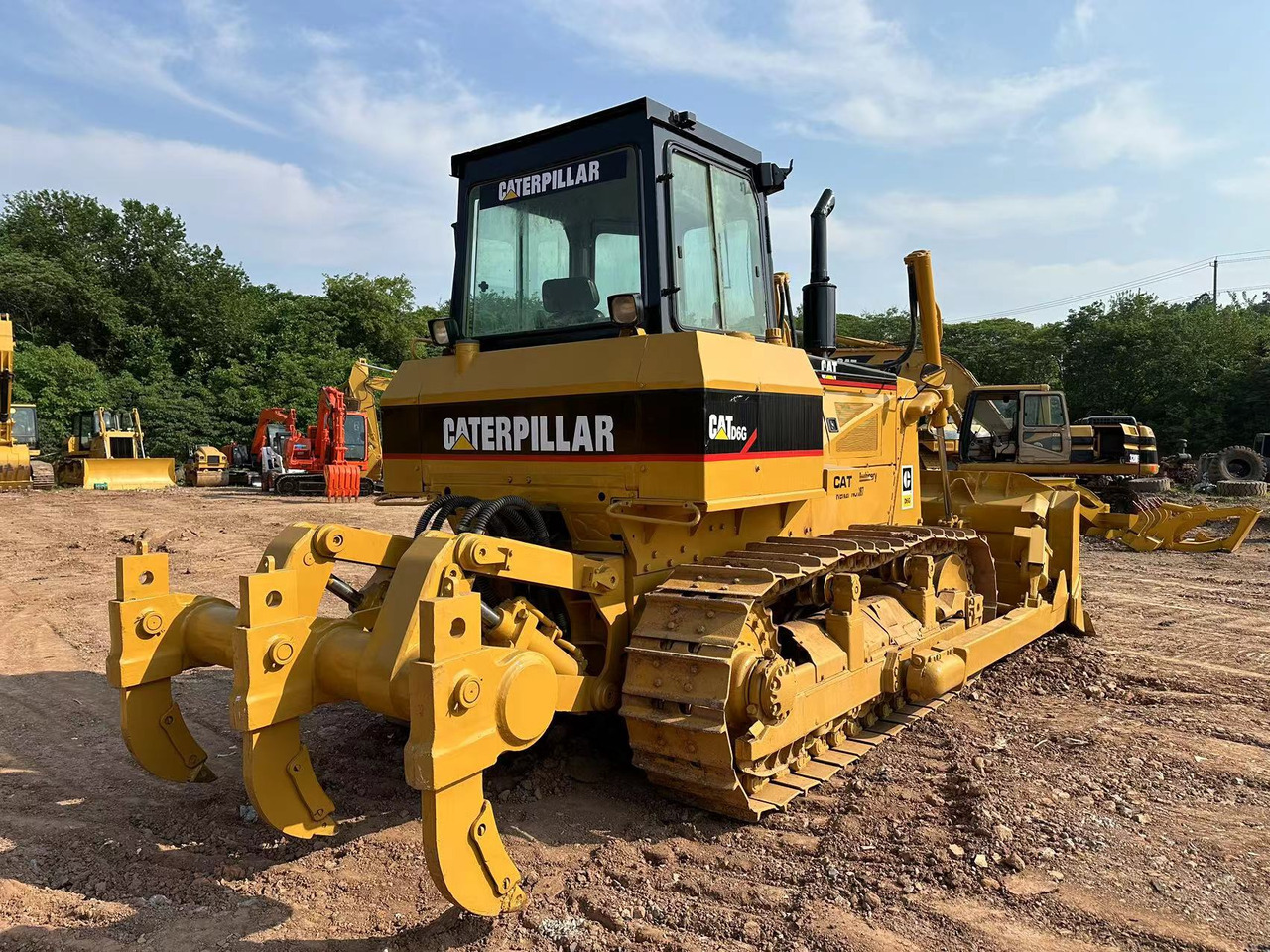 CATERPILLAR D6G Crawler Bulldozer - Bulldozer: photos 1 CATERPILLAR D6G Crawler Bulldozer - Bulldozer: photos 1