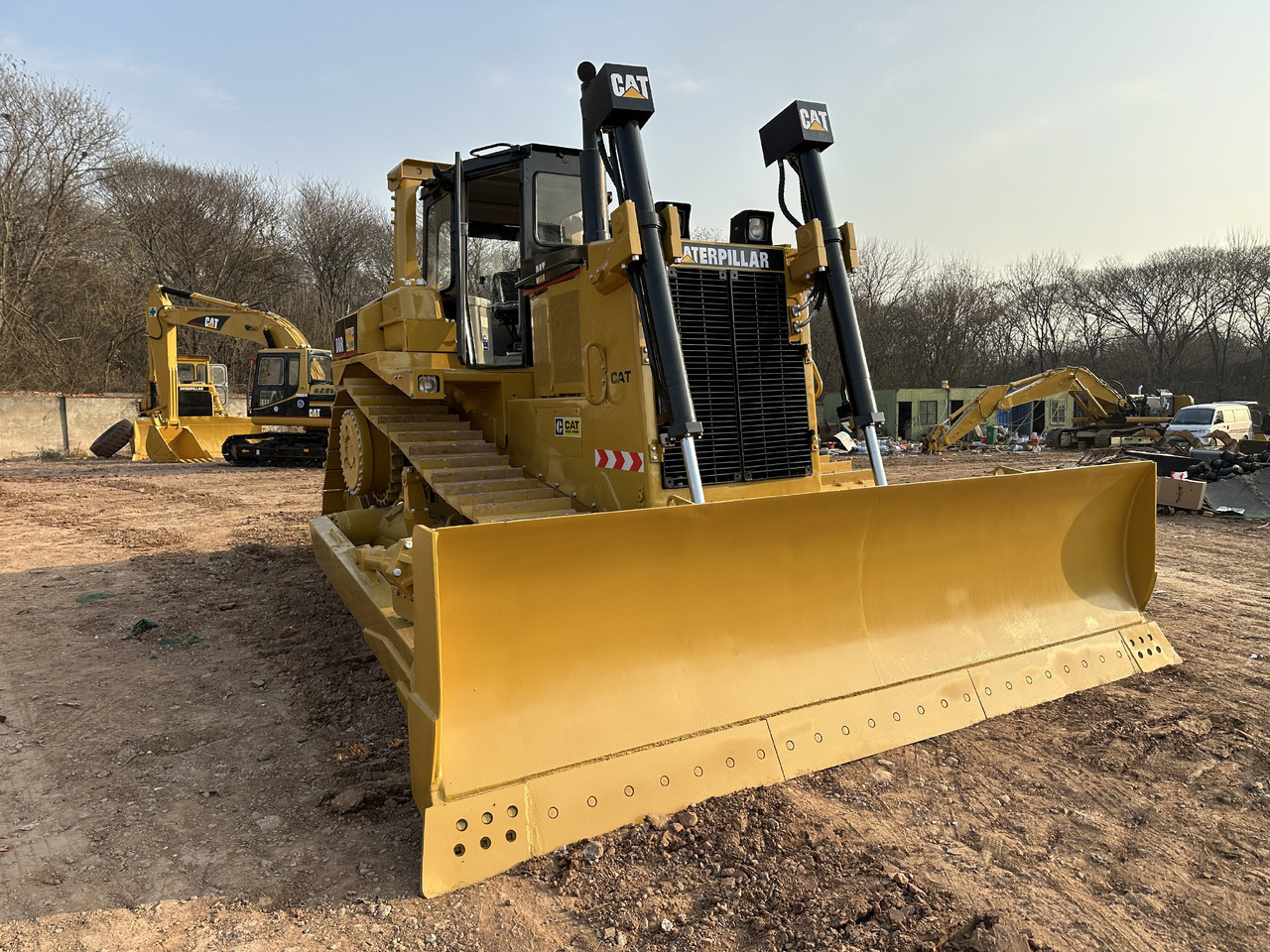 CATERPILLAR D8R bulldozer - Bulldozer: photos 4 CATERPILLAR D8R bulldozer - Bulldozer: photos 4