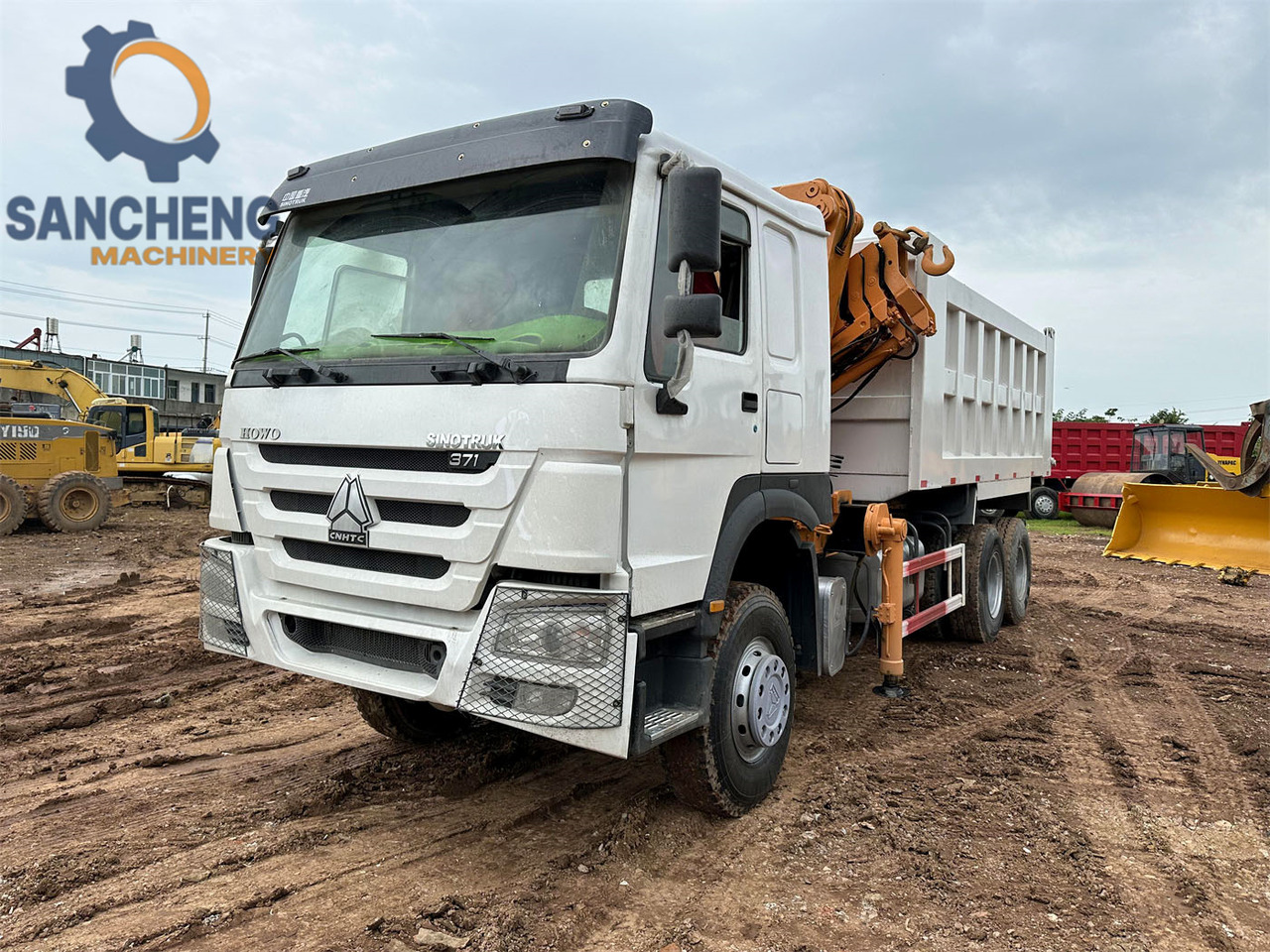 HOWO 371 crane truck - Camion grue: photos 4 HOWO 371 crane truck - Camion grue: photos 4