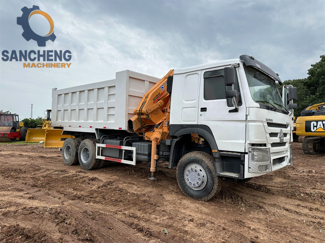 HOWO 371 crane truck - Camion grue: photos 1 HOWO 371 crane truck - Camion grue: photos 1