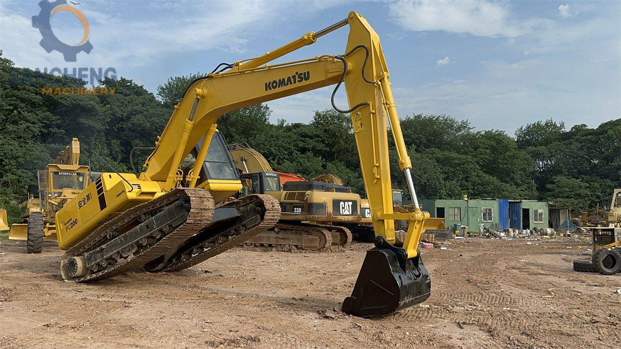 Pelle sur chenille KOMATSU PC200-6: photos 16