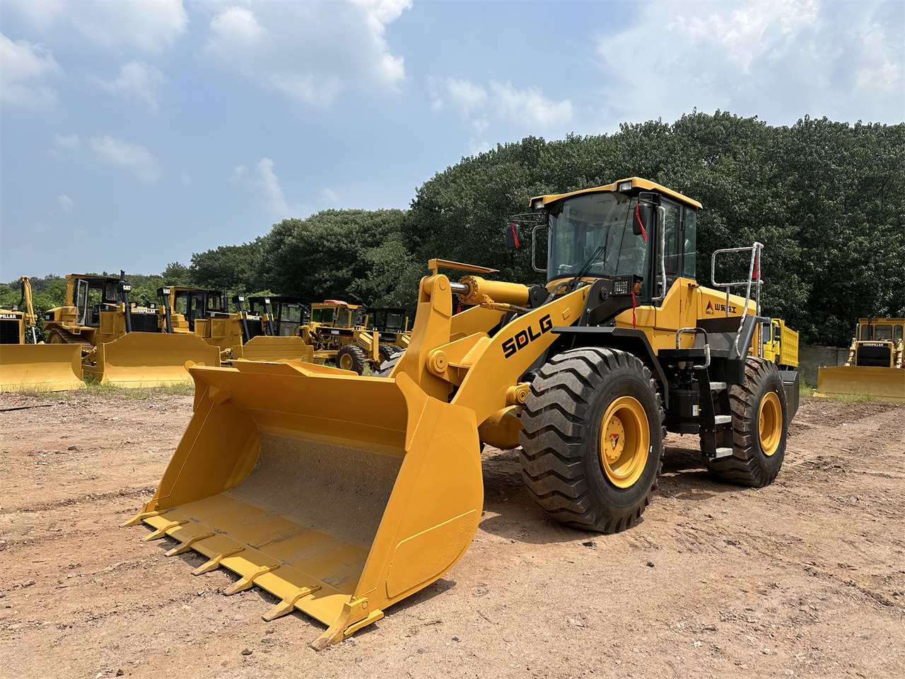 SDLG L956F Wheel loader - Chargeuse sur pneus: photos 1 SDLG L956F Wheel loader - Chargeuse sur pneus: photos 1