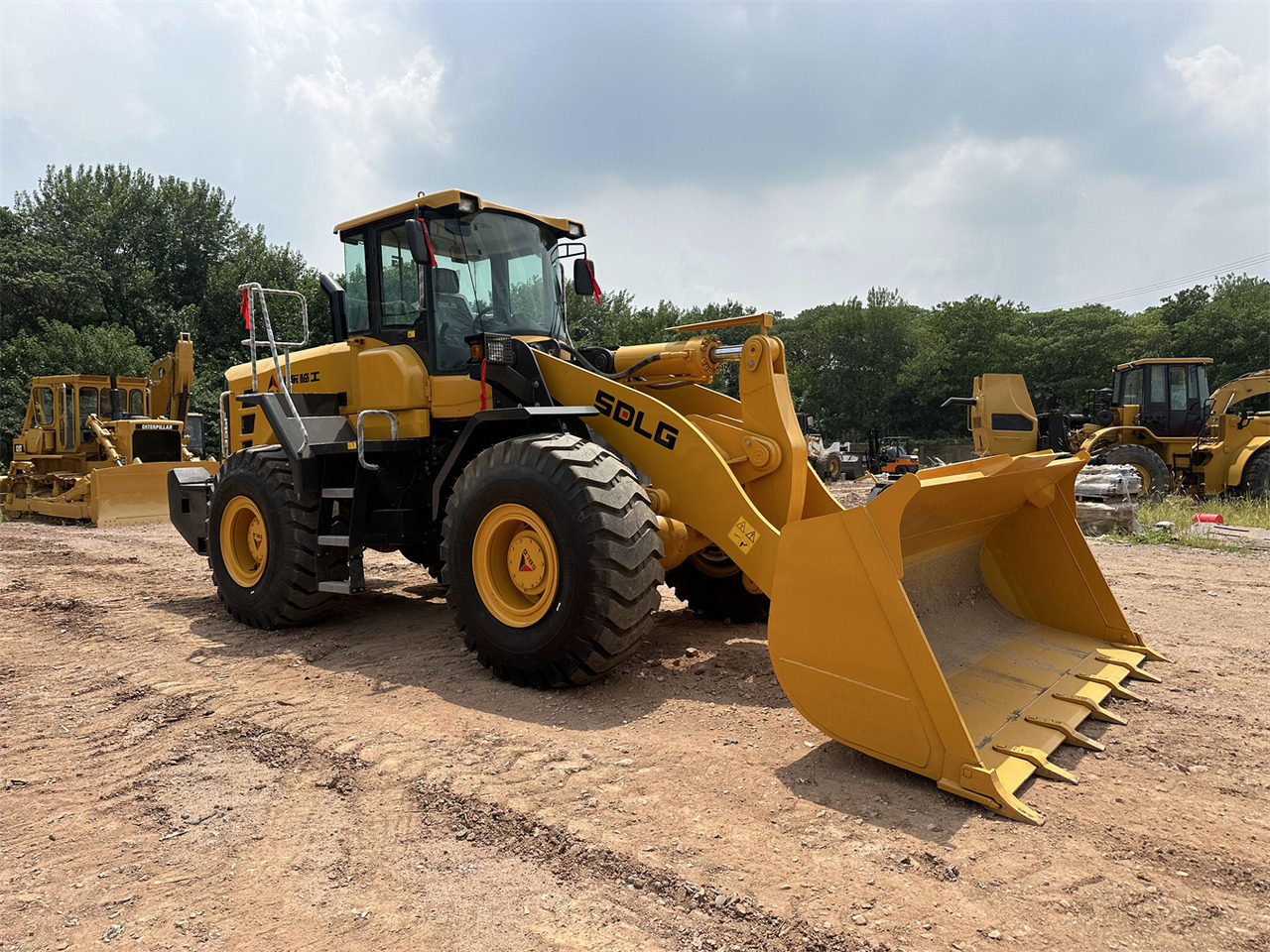 SDLG L956F wheel loader - Chargeuse sur pneus: photos 2 SDLG L956F wheel loader - Chargeuse sur pneus: photos 2