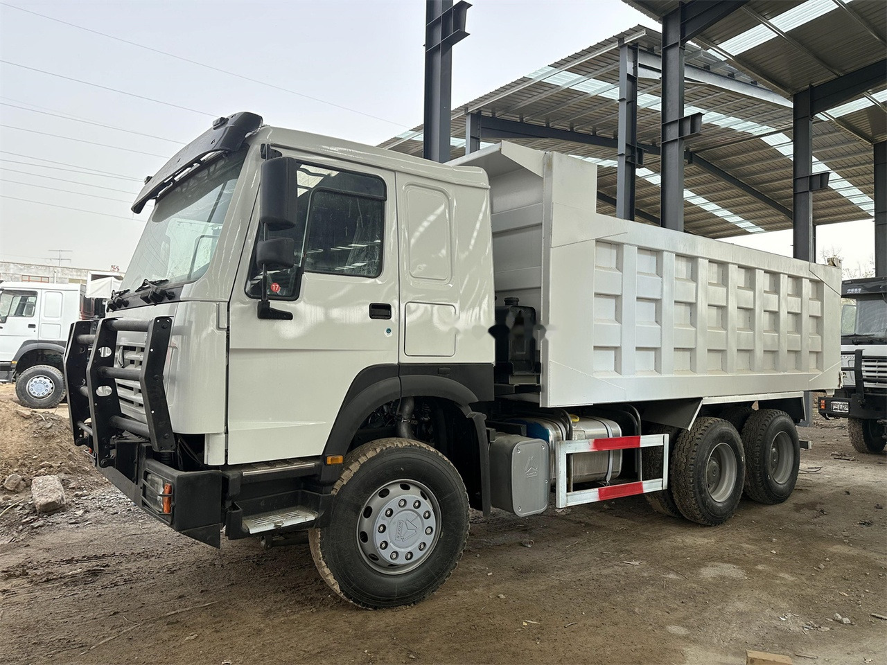 SINOTRUK HOWO 371 Dump Truck - Camion benne: photos 3 SINOTRUK HOWO 371 Dump Truck - Camion benne: photos 3