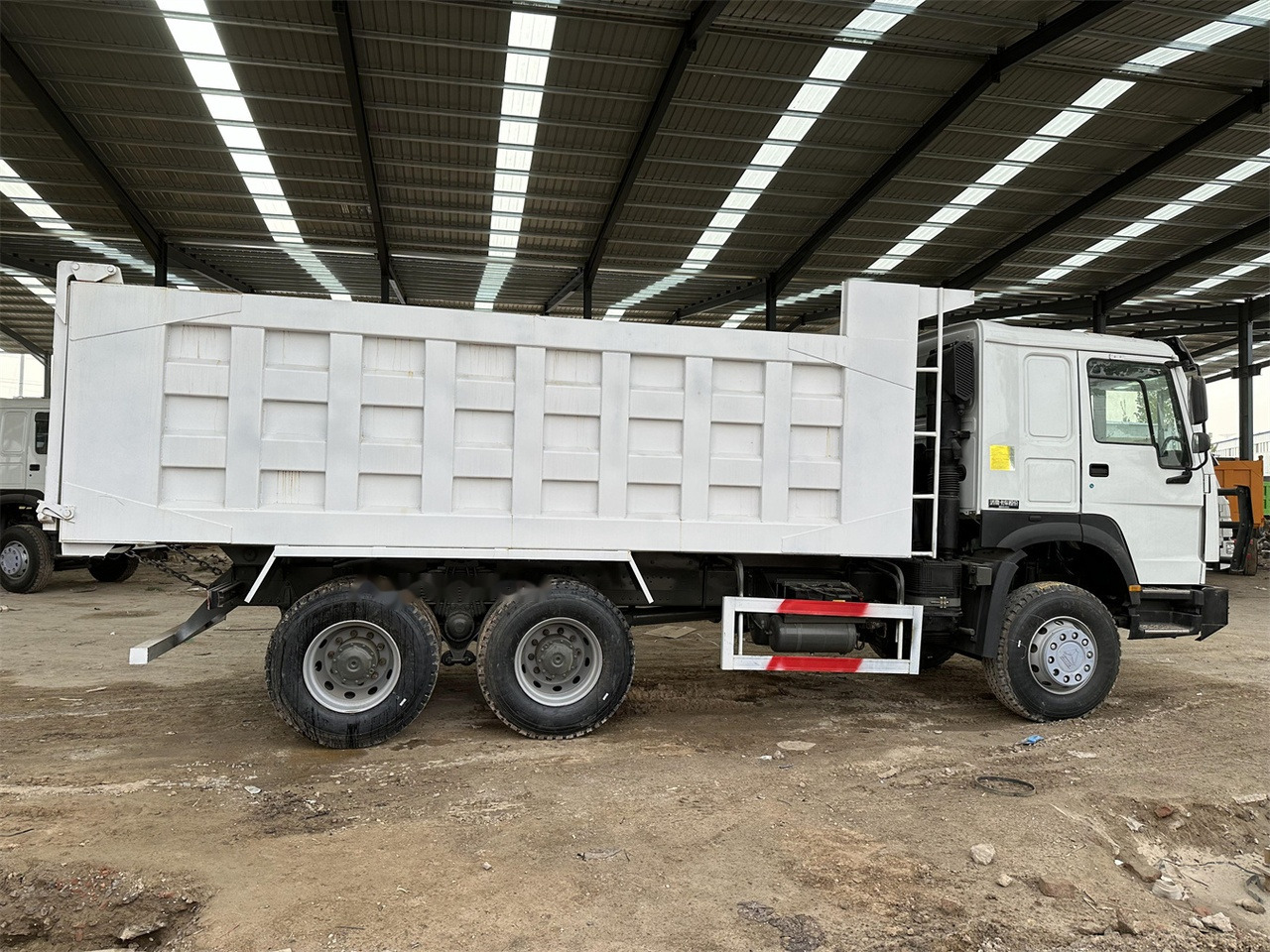 SINOTRUK HOWO 371 Dump Truck - Camion benne: photos 5 SINOTRUK HOWO 371 Dump Truck - Camion benne: photos 5