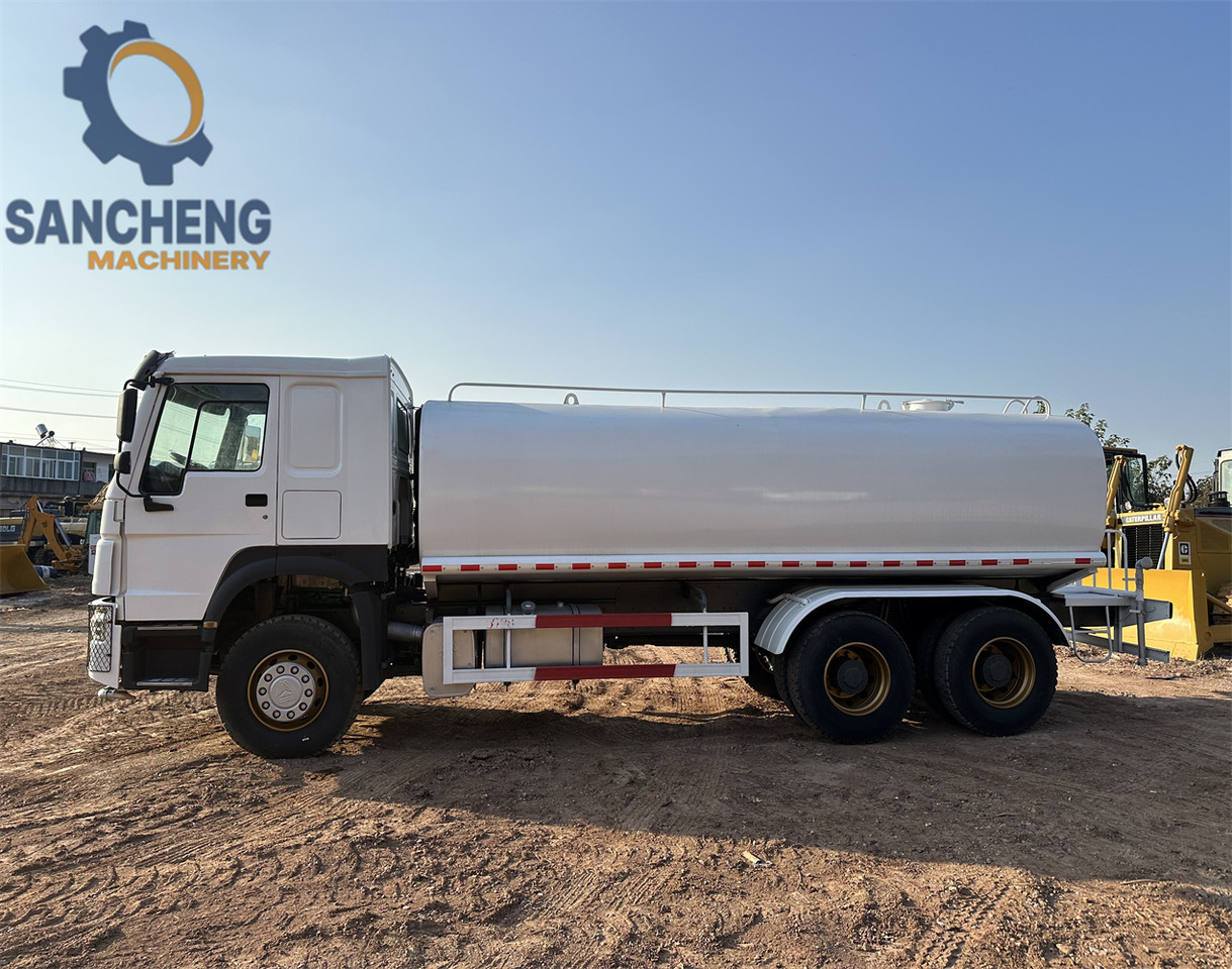 SINOTRUK HOWO 371hp 6x4 - Camion citerne: photos 4 SINOTRUK HOWO 371hp 6x4 - Camion citerne: photos 4