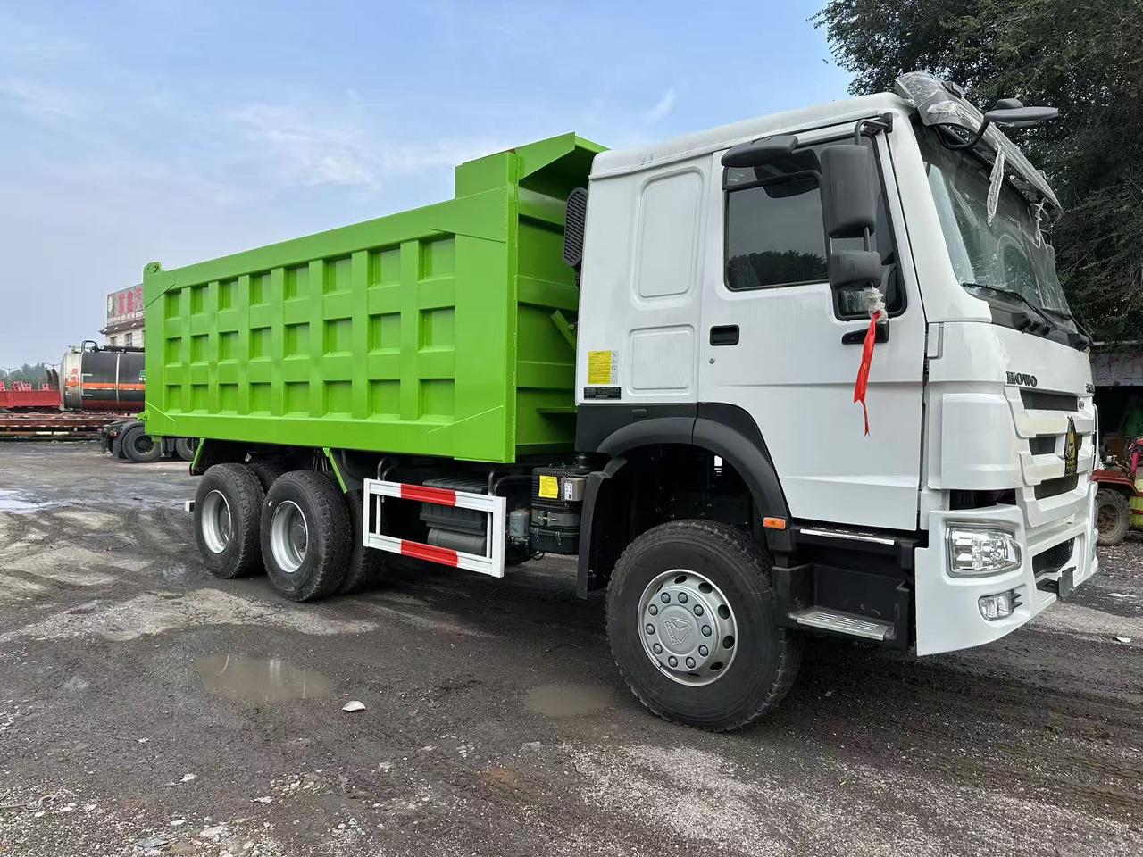 SINOTRUK HOWO 400HP 6X4 Tipper Truck - Camion benne: photos 4 SINOTRUK HOWO 400HP 6X4 Tipper Truck - Camion benne: photos 4