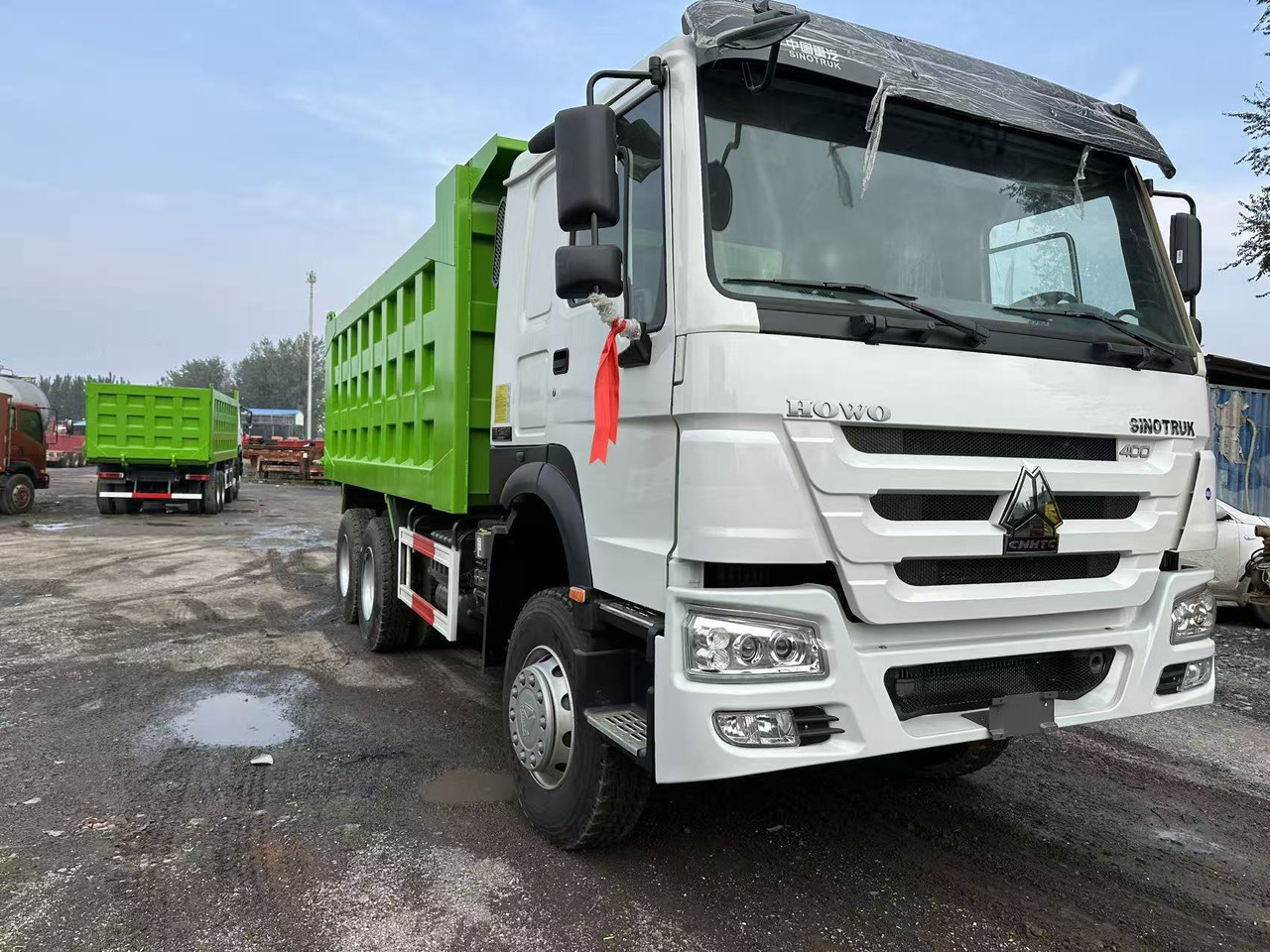 SINOTRUK HOWO 400HP 6X4 Tipper Truck - Camion benne: photos 5 SINOTRUK HOWO 400HP 6X4 Tipper Truck - Camion benne: photos 5