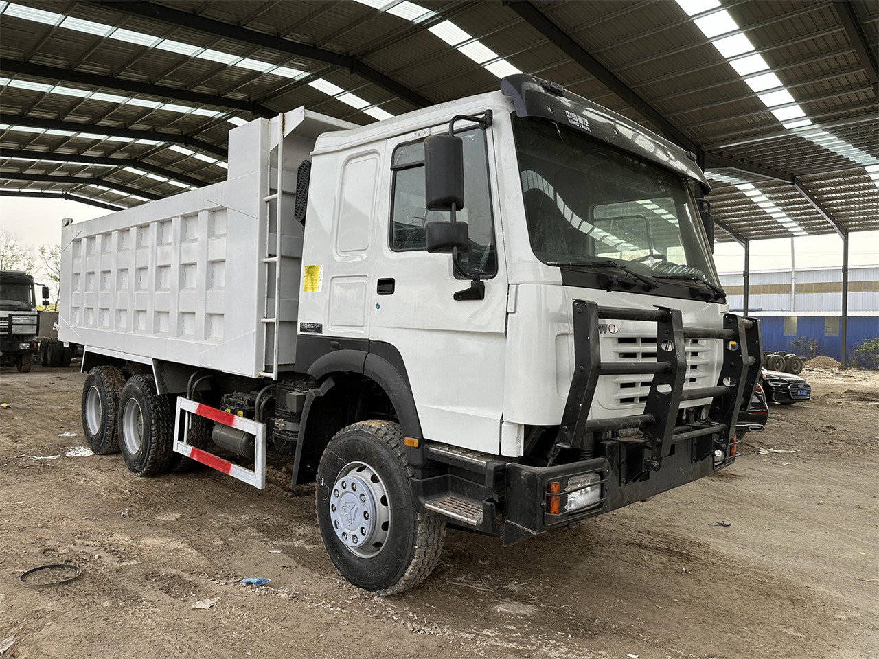SINOTRUK HOWO Dump truck 371 6x4 - Camion benne: photos 5 SINOTRUK HOWO Dump truck 371 6x4 - Camion benne: photos 5