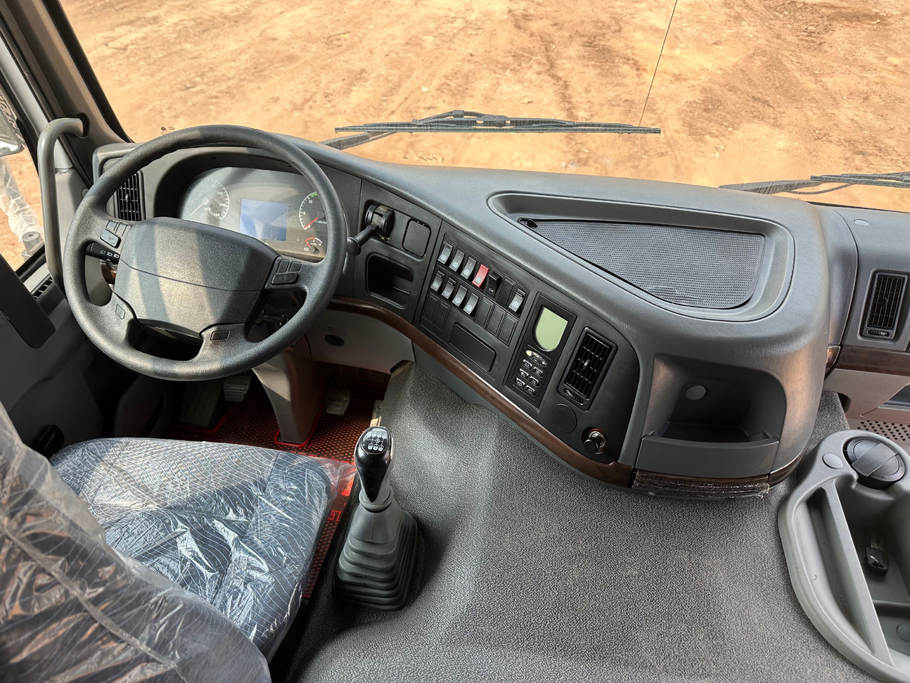 SINOTRUK HOWO Dump truck 371 6x4 - Camion benne: photos 4 SINOTRUK HOWO Dump truck 371 6x4 - Camion benne: photos 4