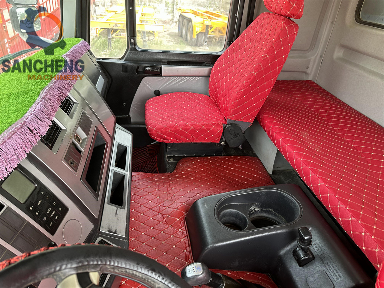 Camion benne pour transport de équipements lourds Shacman F3000 Dump truck: photos 7