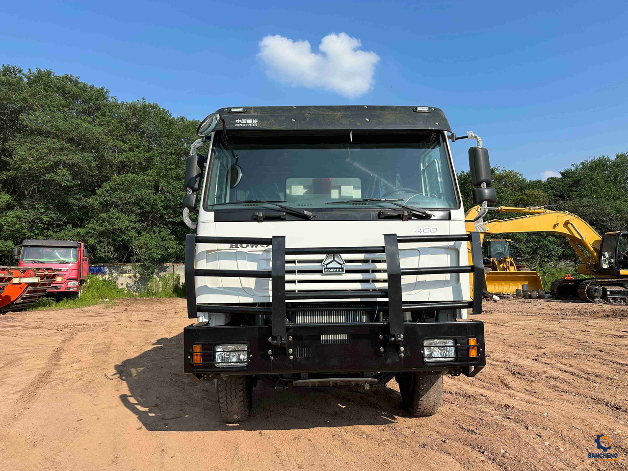 Sinotruk HOWO 400HP With Bumper 6X4 - Camion benne: photos 3 Sinotruk HOWO 400HP With Bumper 6X4 - Camion benne: photos 3
