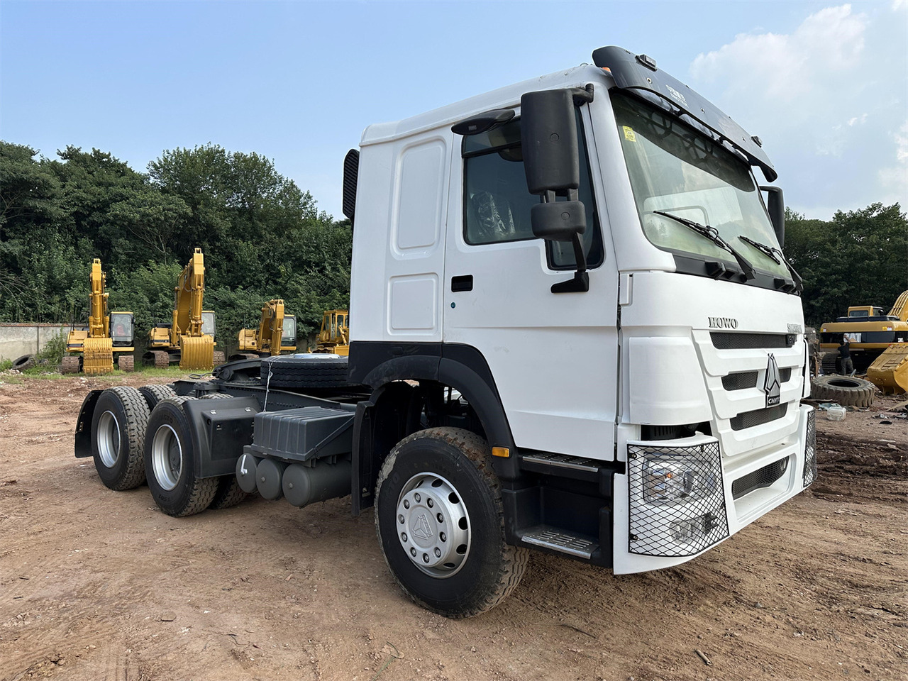 SINOTRUK HOWO 371 Tractor 6X4 - Tracteur routier: photos 4 SINOTRUK HOWO 371 Tractor 6X4 - Tracteur routier: photos 4