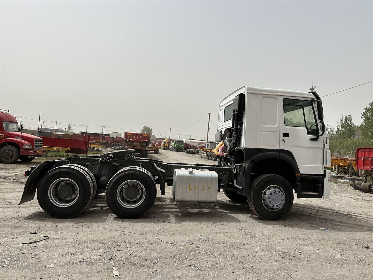SINOTRUK Howo 371 Truck Head - Tracteur routier: photos 3 SINOTRUK Howo 371 Truck Head - Tracteur routier: photos 3