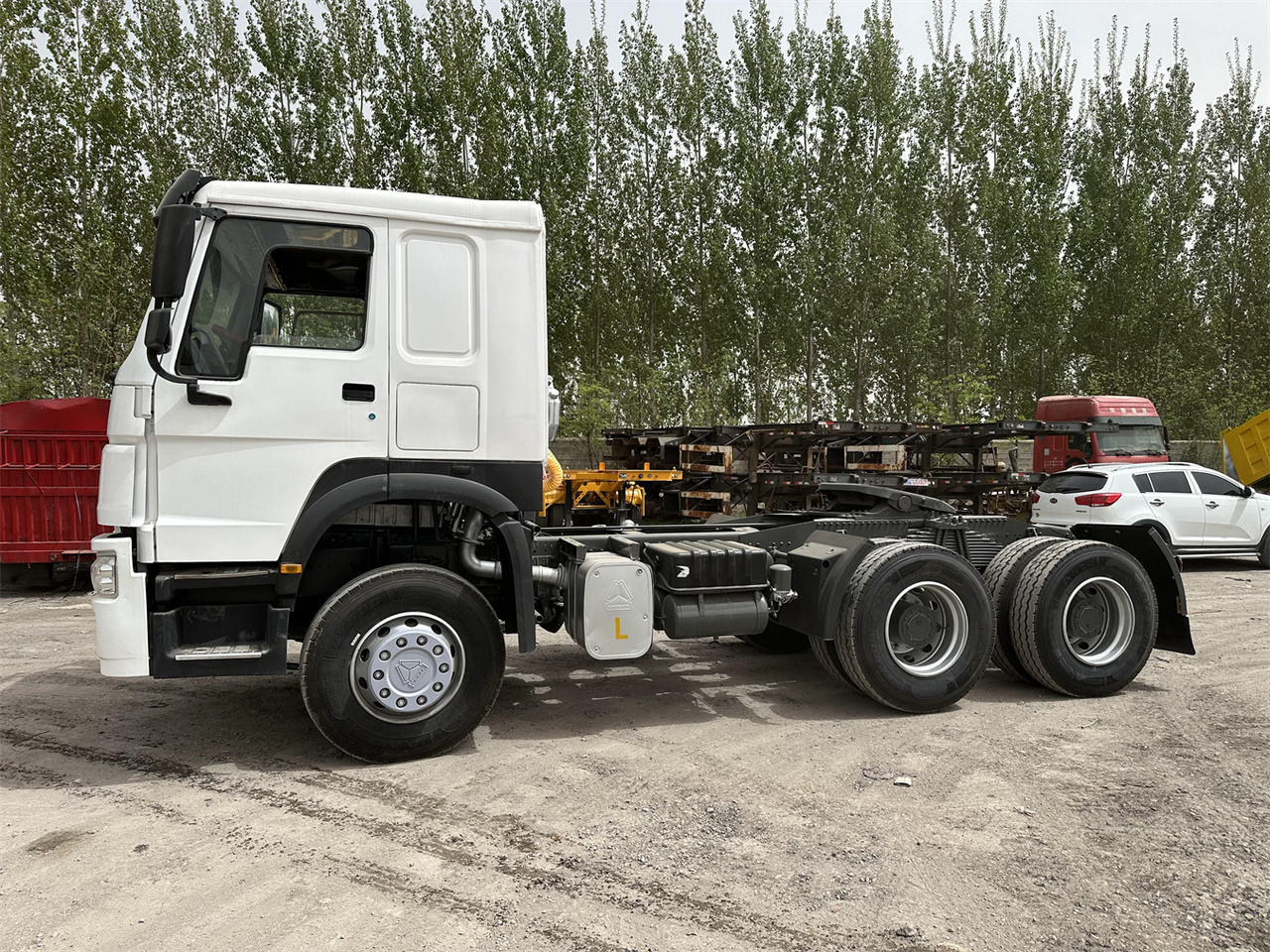 SINOTRUK Howo 371 Truck Head - Tracteur routier: photos 5 SINOTRUK Howo 371 Truck Head - Tracteur routier: photos 5