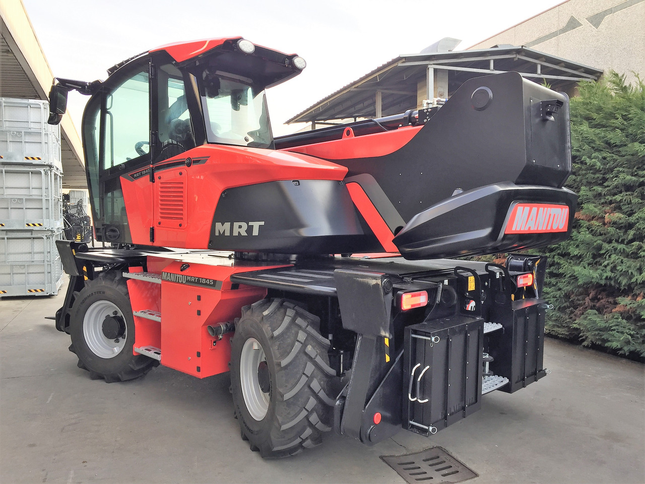 Manitou MRT 1845 360° 115D VISION - Chariot télescopique: photos 3 Manitou MRT 1845 360° 115D VISION - Chariot télescopique: photos 3
