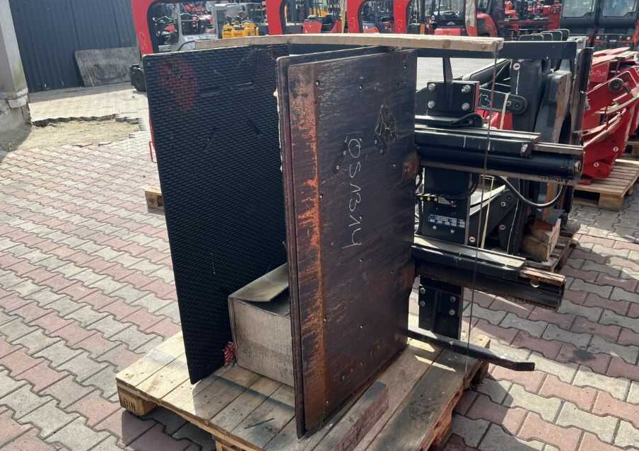 Cascade UEC-07-2003 R0, Kartonklammer - Pinces pour Matériel de manutention: photos 5 Cascade UEC-07-2003 R0, Kartonklammer - Pinces pour Matériel de manutention: photos 5