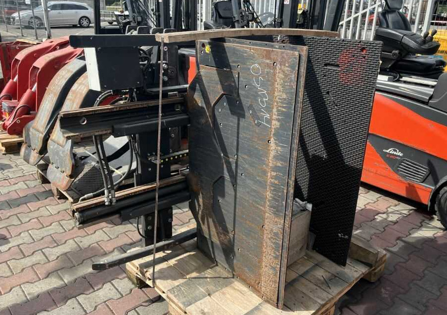 Crédit-bail de  Cascade UEC-07-2003 R0, Kartonklammer Cascade UEC-07-2003 R0, Kartonklammer: photos 9