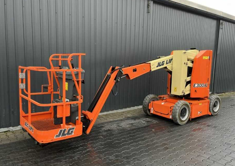 JLG E300AJ - Nacelle articulée: photos 1 JLG E300AJ - Nacelle articulée: photos 1