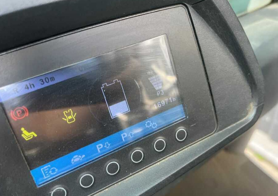 Jungheinrich EFG220 - Chariot élévateur électrique: photos 5 Jungheinrich EFG220 - Chariot élévateur électrique: photos 5