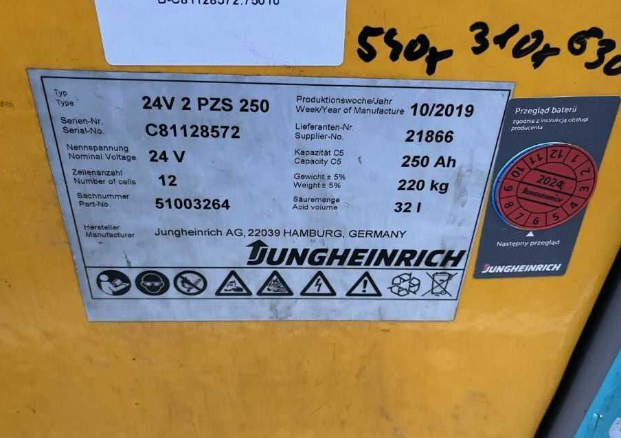 Jungheinrich EZS130 - Chariot tracteur: photos 5 Jungheinrich EZS130 - Chariot tracteur: photos 5