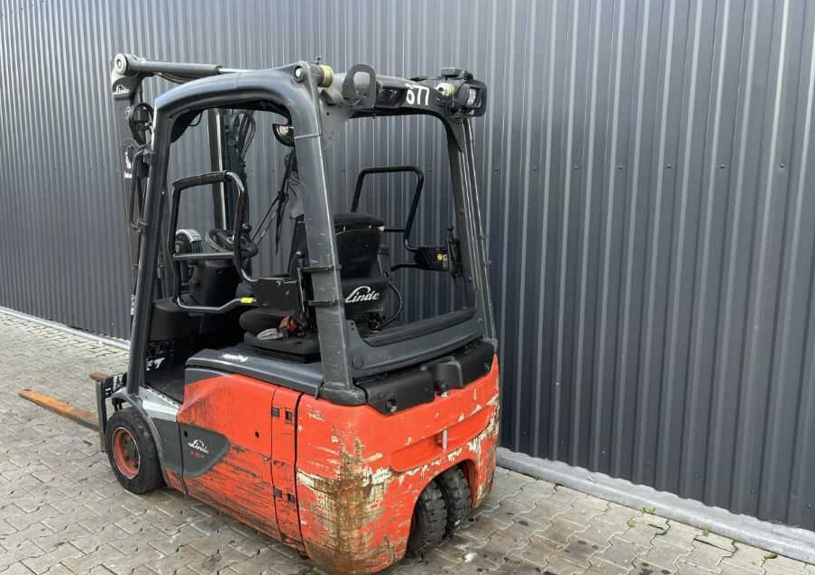Linde E16-02 - Chariot élévateur électrique: photos 3 Linde E16-02 - Chariot élévateur électrique: photos 3