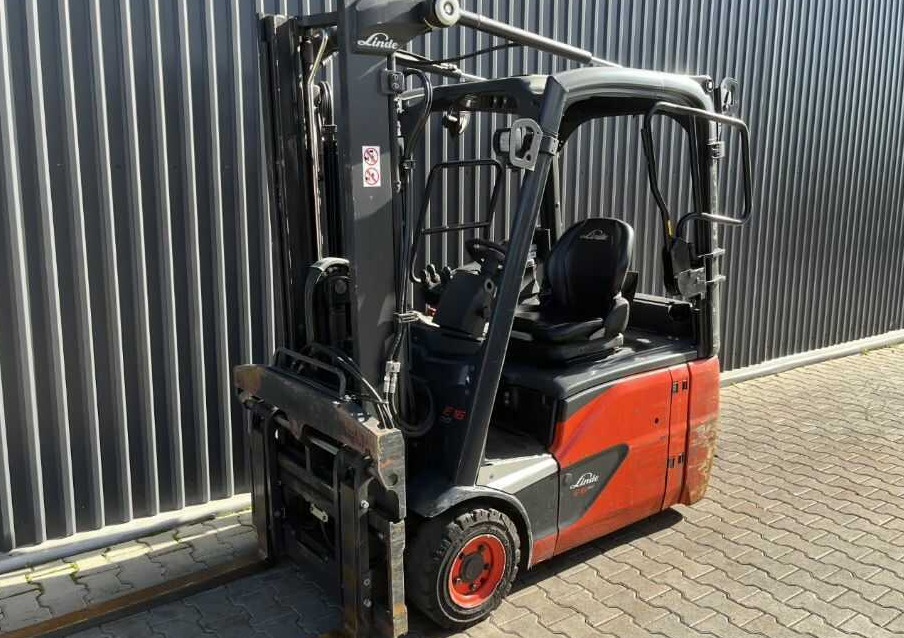 Linde E16-02 - Chariot élévateur électrique: photos 1 Linde E16-02 - Chariot élévateur électrique: photos 1