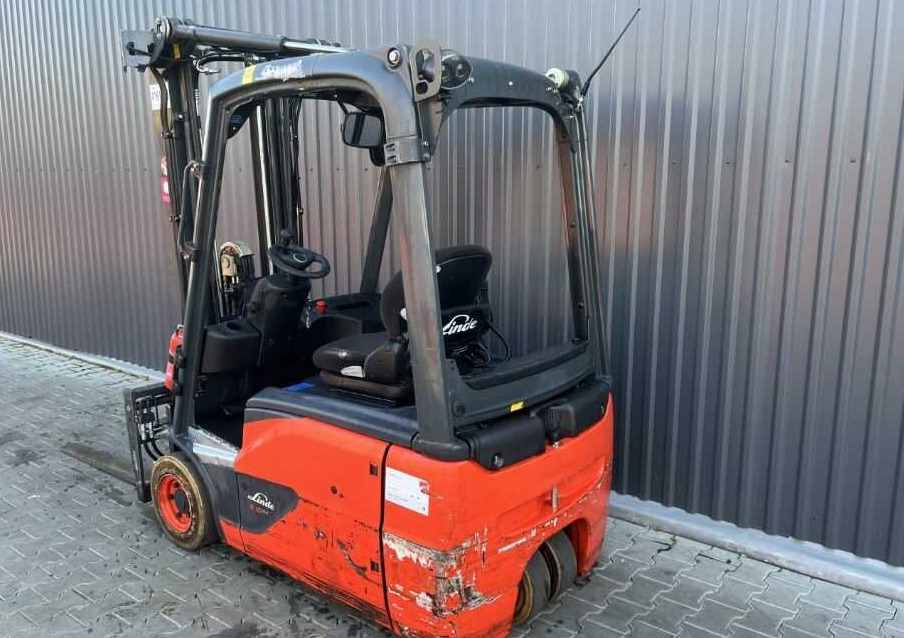 Linde E16-02 - Chariot élévateur électrique: photos 3 Linde E16-02 - Chariot élévateur électrique: photos 3