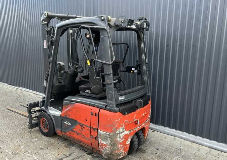 Linde E16-02 - Chariot élévateur électrique: photos 3 Linde E16-02 - Chariot élévateur électrique: photos 3