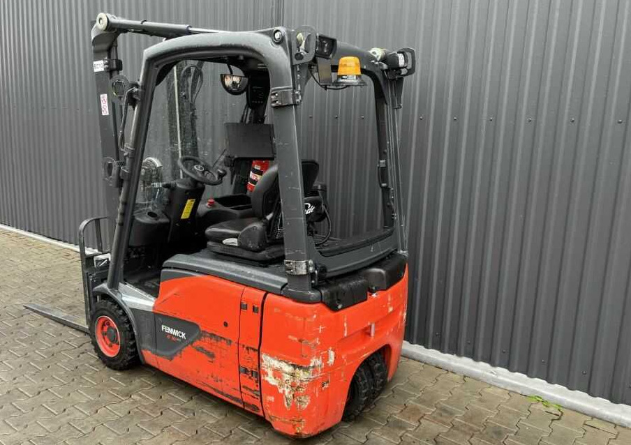 Linde E16-02 - Chariot élévateur électrique: photos 3 Linde E16-02 - Chariot élévateur électrique: photos 3