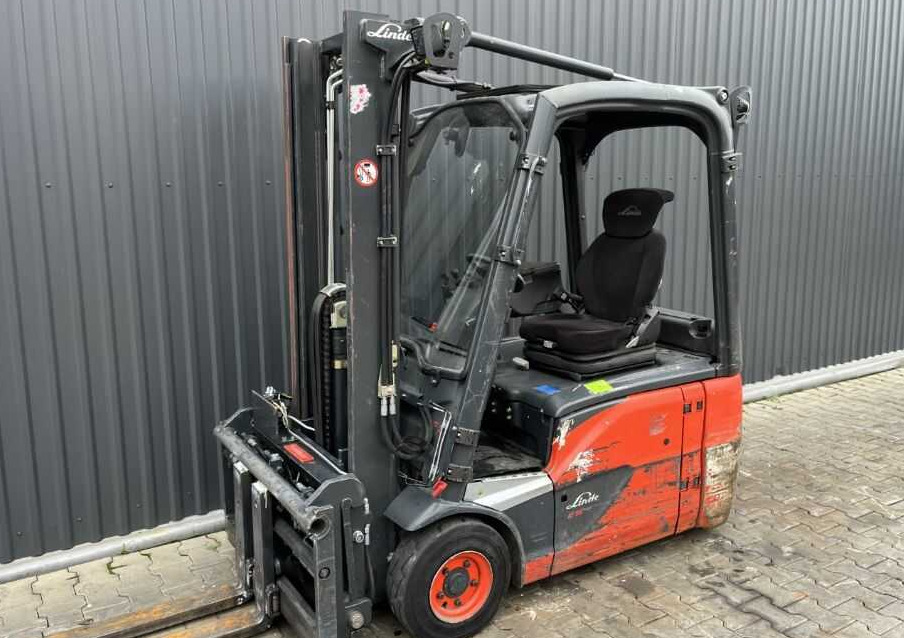 Linde E16-02 - Chariot élévateur électrique: photos 1 Linde E16-02 - Chariot élévateur électrique: photos 1